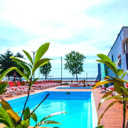 Voila Mamaia Hotell Exteriör bild