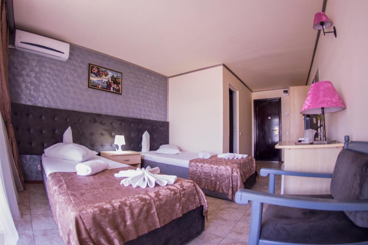 Voila Mamaia Hotell Exteriör bild