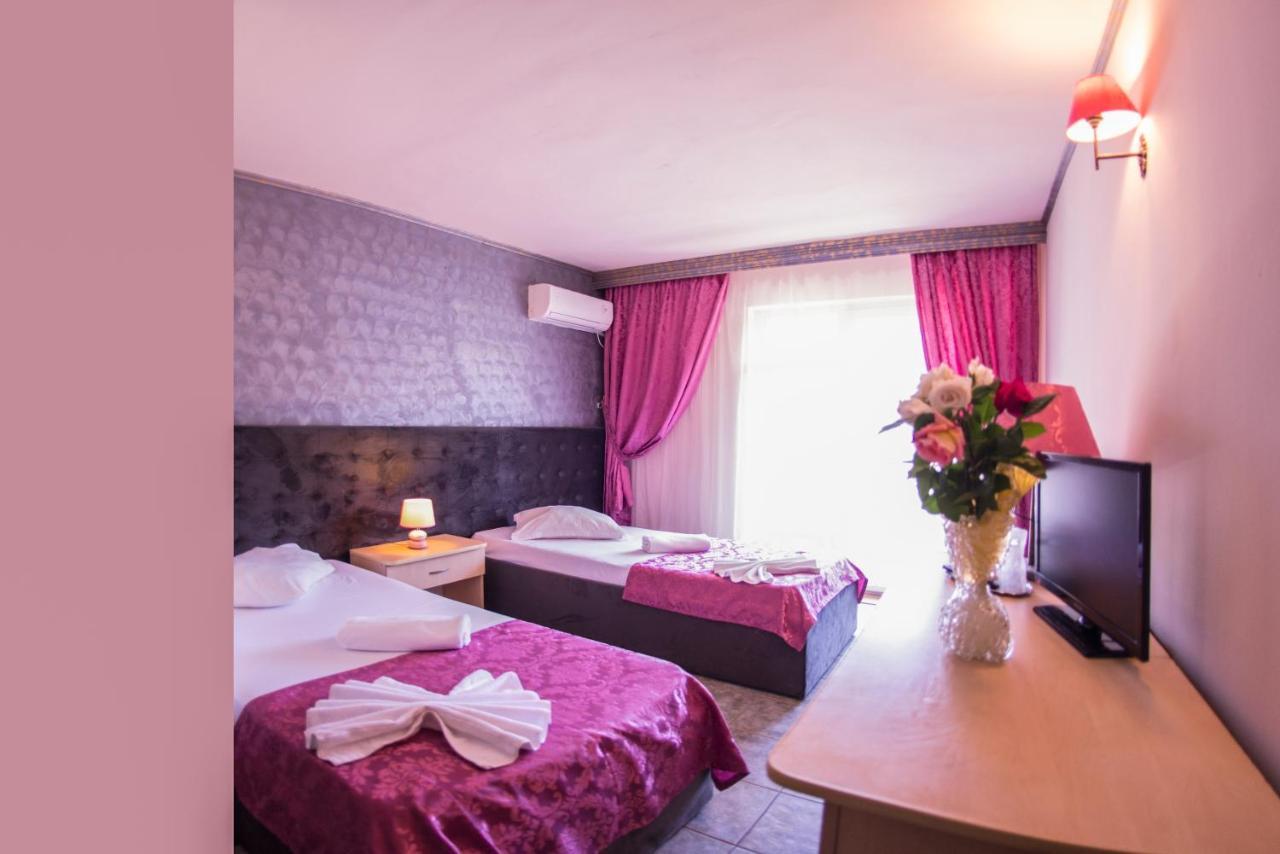Voila Mamaia Hotell Exteriör bild