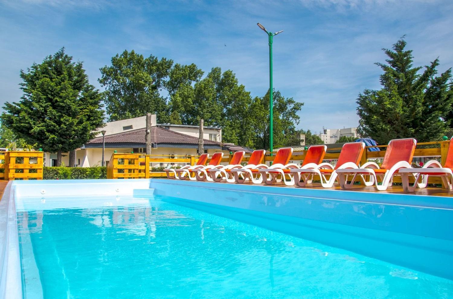 Voila Mamaia Hotell Exteriör bild