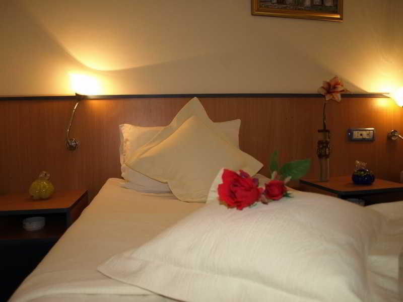 Voila Mamaia Hotell Exteriör bild