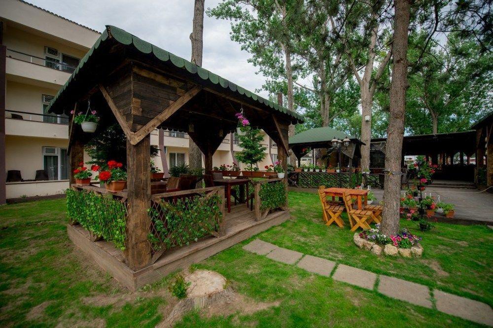 Voila Mamaia Hotell Exteriör bild