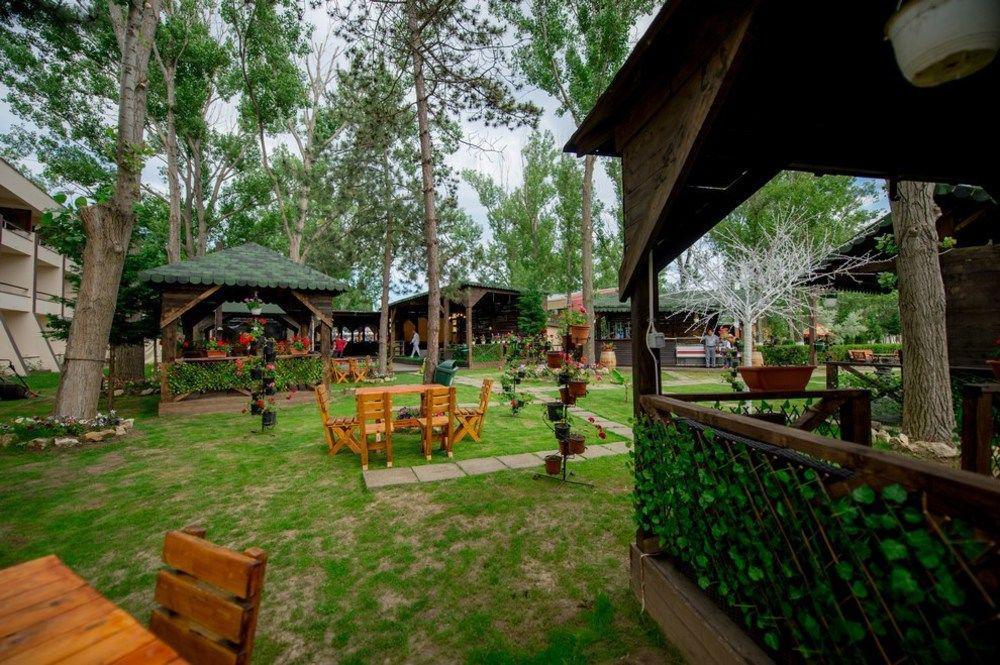Voila Mamaia Hotell Exteriör bild