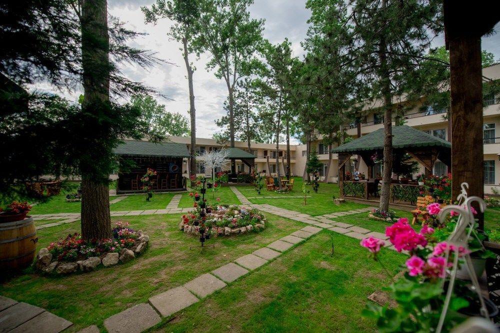 Voila Mamaia Hotell Exteriör bild