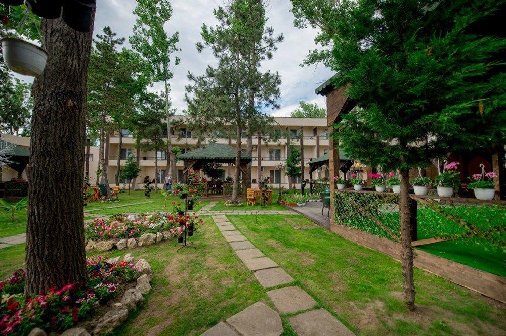 Voila Mamaia Hotell Exteriör bild