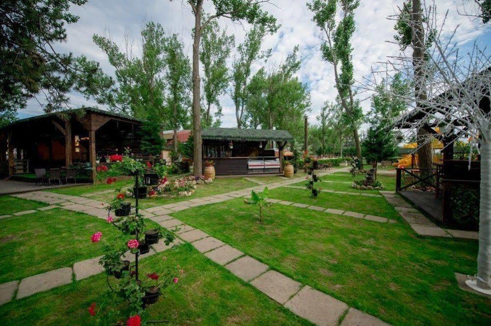 Voila Mamaia Hotell Exteriör bild